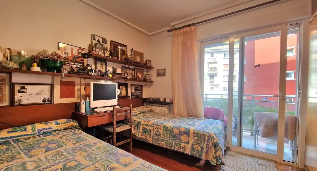 Bedroom of Flat for sale in Donostia - San Sebastián   with Heating, Terrace and Storage room