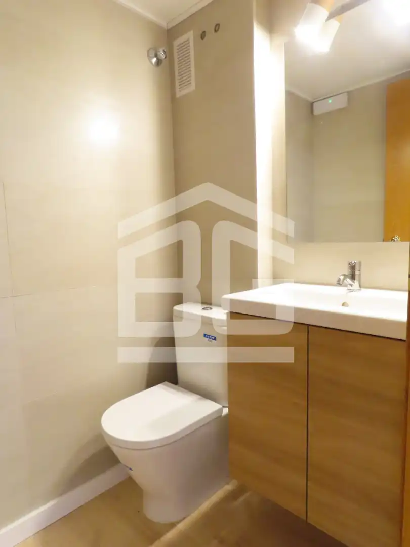 Badezimmer von Büro zum Verkauf in Granollers mit Klimaanlage, Heizung und Internet