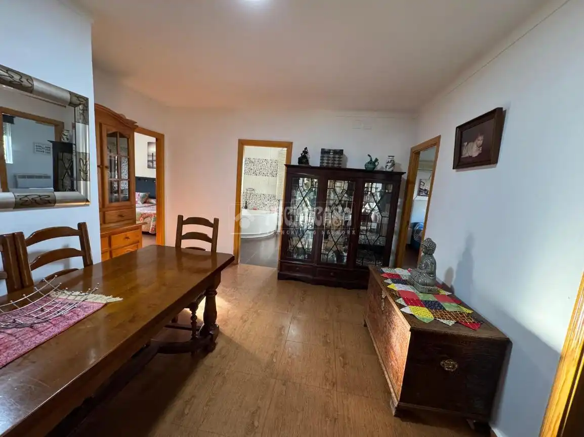 Country house zum Verkauf in Badajoz mit Klimaanlage, Privatgarten und Terrasse