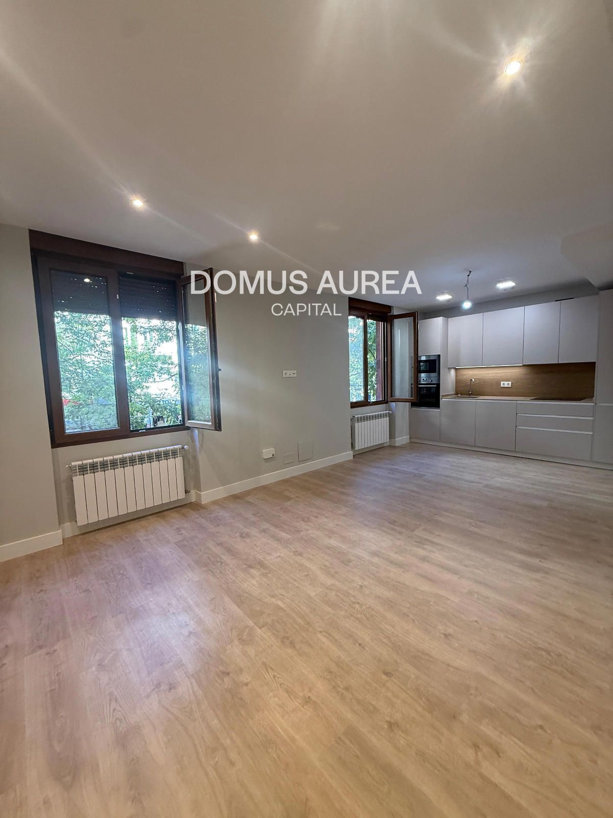 Dormitori de Pis en venda en  Madrid Capital amb Aire condicionat i Moblat