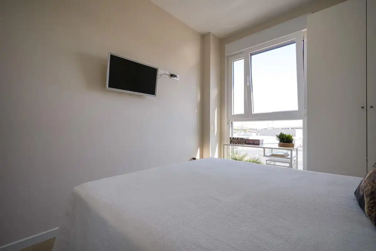 Bedroom of Flat for sale in Madrid  with Air Conditioner, Heating and Private garden