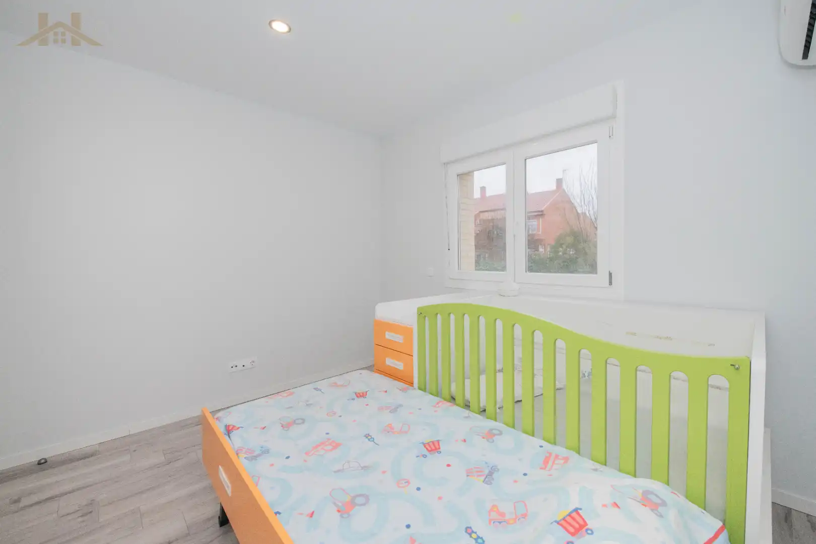 Habitación de Casa adosada en venta en Rivas-Vaciamadrid con Aire acondicionado, Jardín privado y Piscina