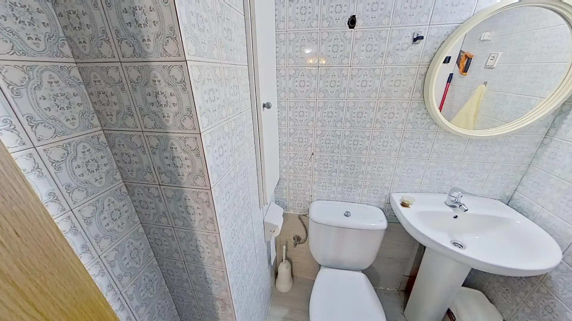 Badezimmer von Wohnung zum Verkauf in Gijón  mit Heizung, Parkett und Terrasse