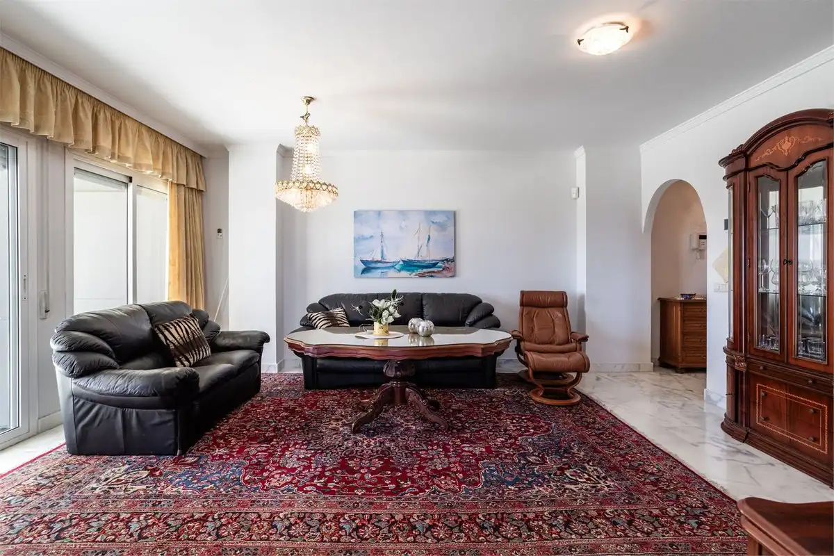 Wohnzimmer von Wohnungen zum Verkauf in Fuengirola mit Klimaanlage, Heizung und Terrasse