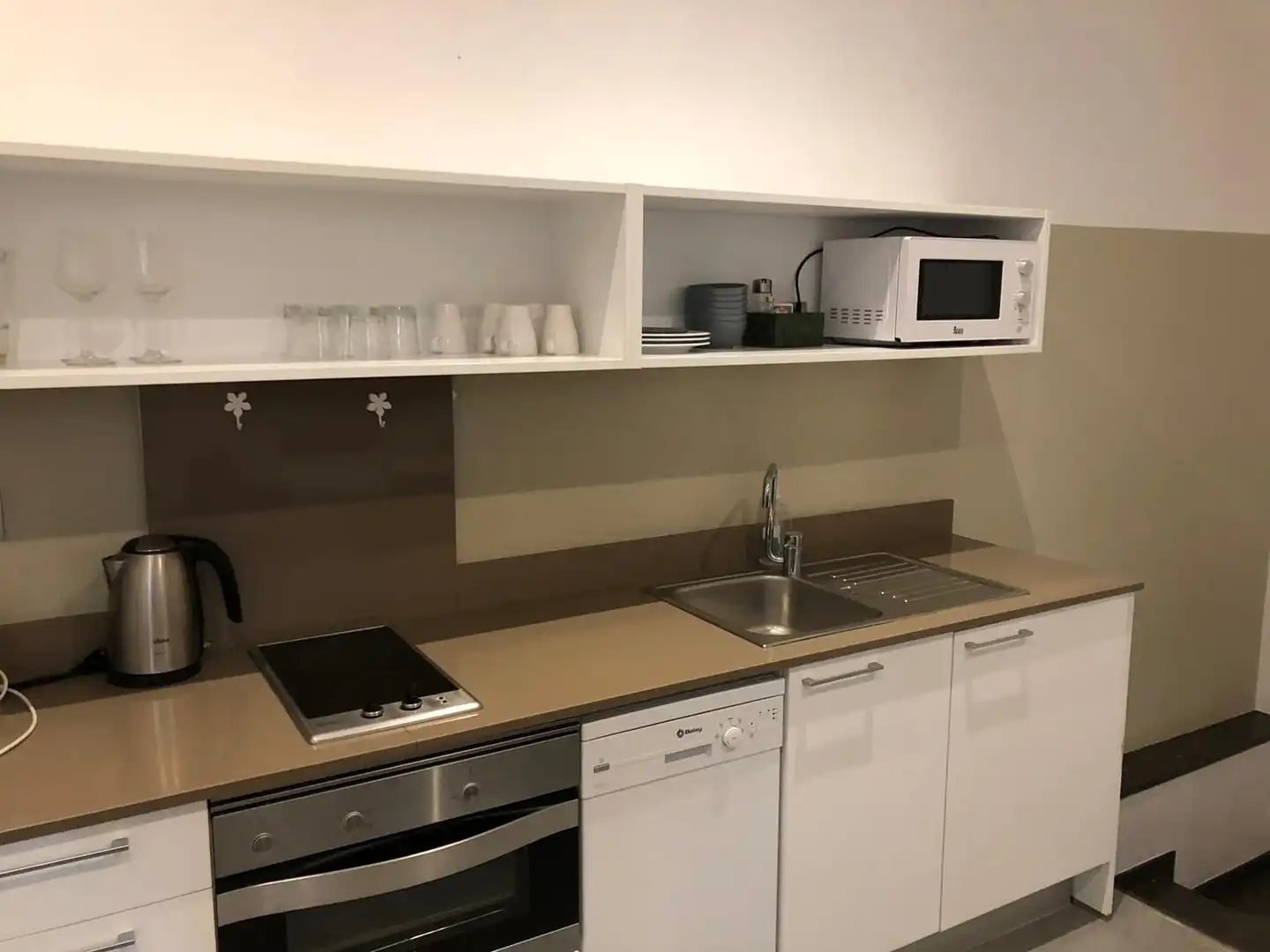 Küche von Wohnung zur Miete in Barcelona mit Klimaanlage, Möbliert und Ofen