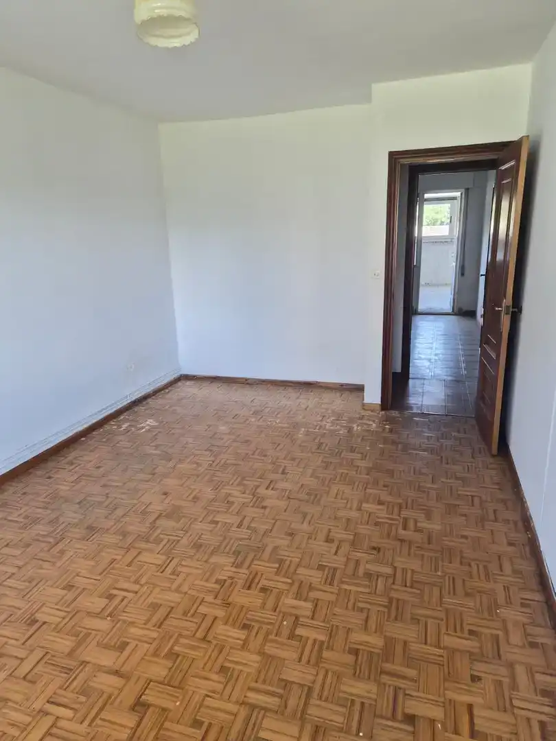 Piso en venta en Guitiriz con Parquet, Trastero y Amueblado