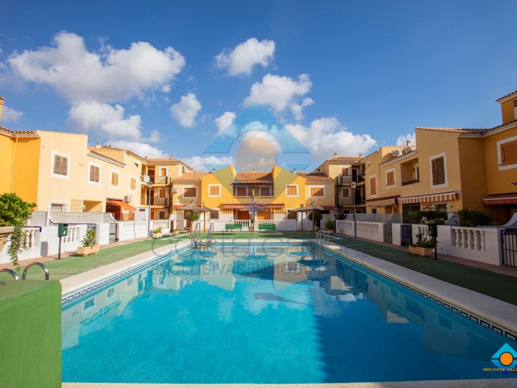 Außenansicht von Wohnungen zum verkauf in Mazarrón mit Klimaanlage, Privatgarten und Terrasse