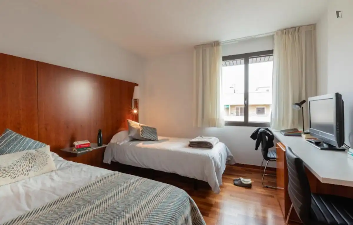 Bedroom of Flat for share in  Pamplona / Iruña  with Air Conditioner, Heating and Furnished