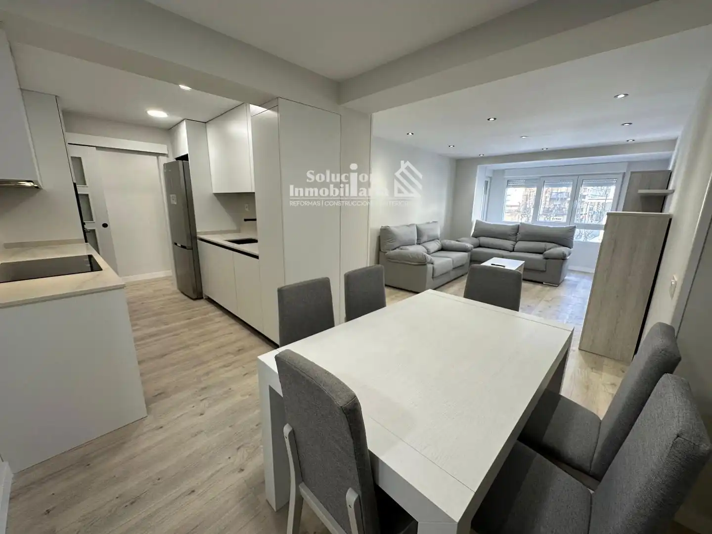 Außenansicht von Wohnung zur Miete in Salamanca mit Heizung, Terrasse und Möbliert