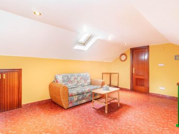 House with garden for sale in RIOCASTIELLO 28