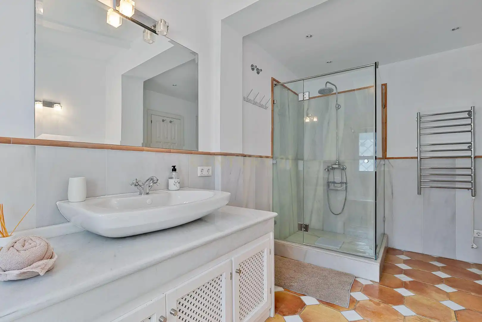 Baño de Casa o chalet en venta en Marbella con Aire acondicionado, Jardín privado y Piscina