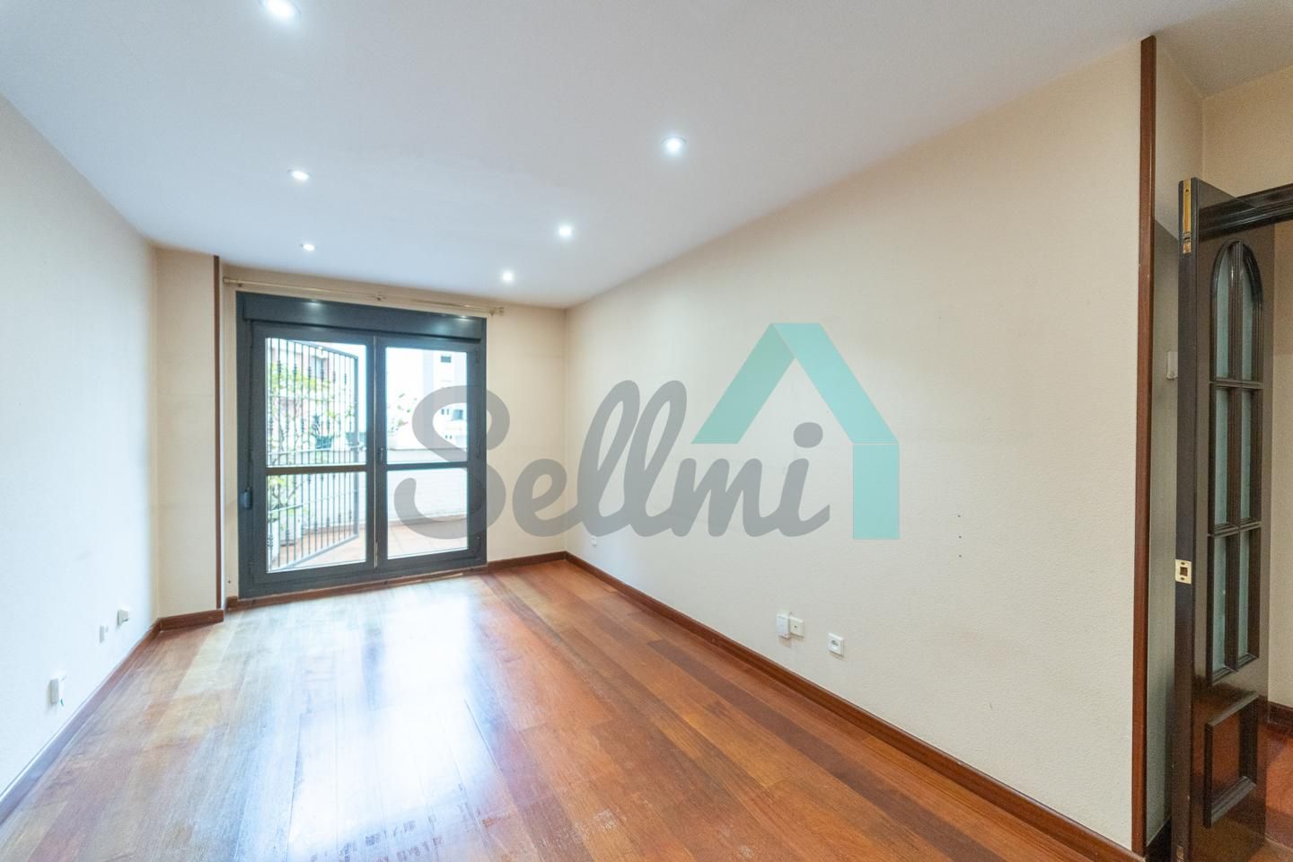 Bedroom of Flat for sale in Oviedo   with Heating, Parquet flooring and Terrace