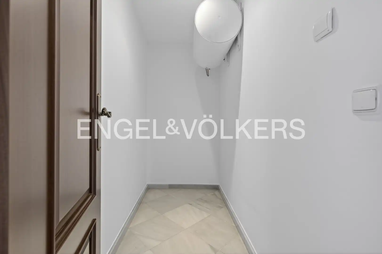 Houses for sale in Osuna  with Air Conditioner and Heating