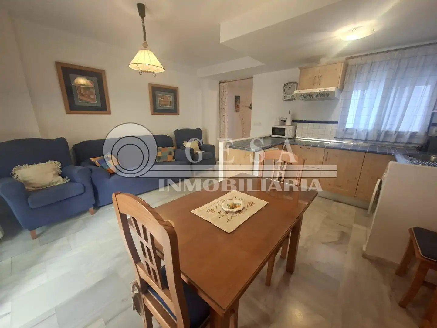 Wohnung zum Verkauf in Torrox mit Terrasse, Abstellraum und Schwimmbad