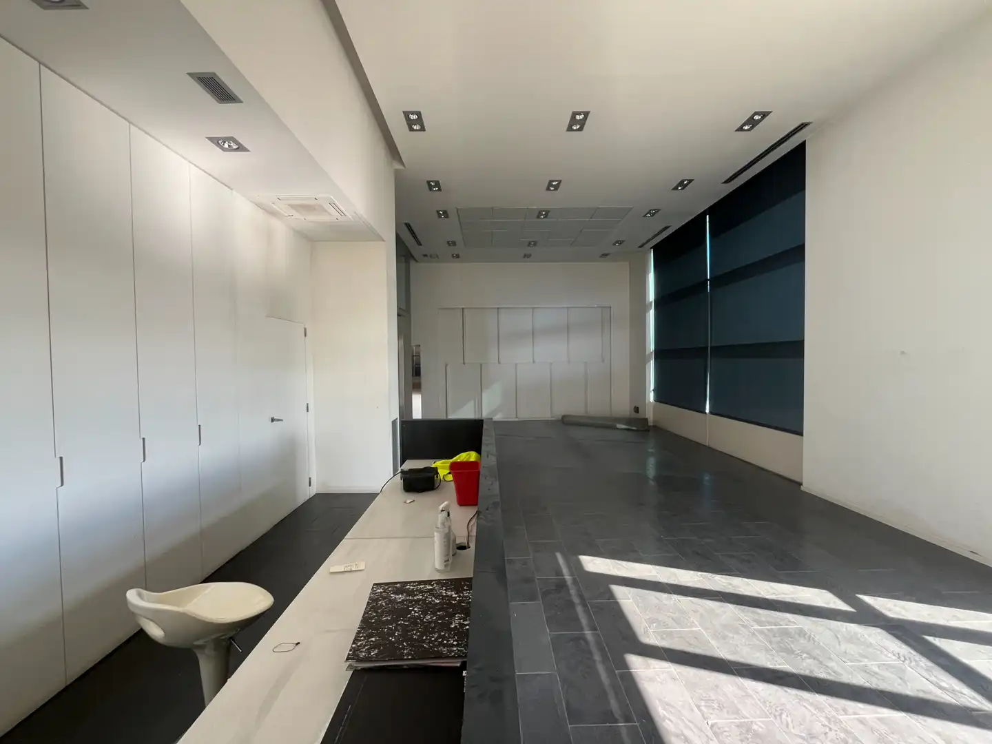 Nave industrial en venta en Salt con Calefacción y Alarma