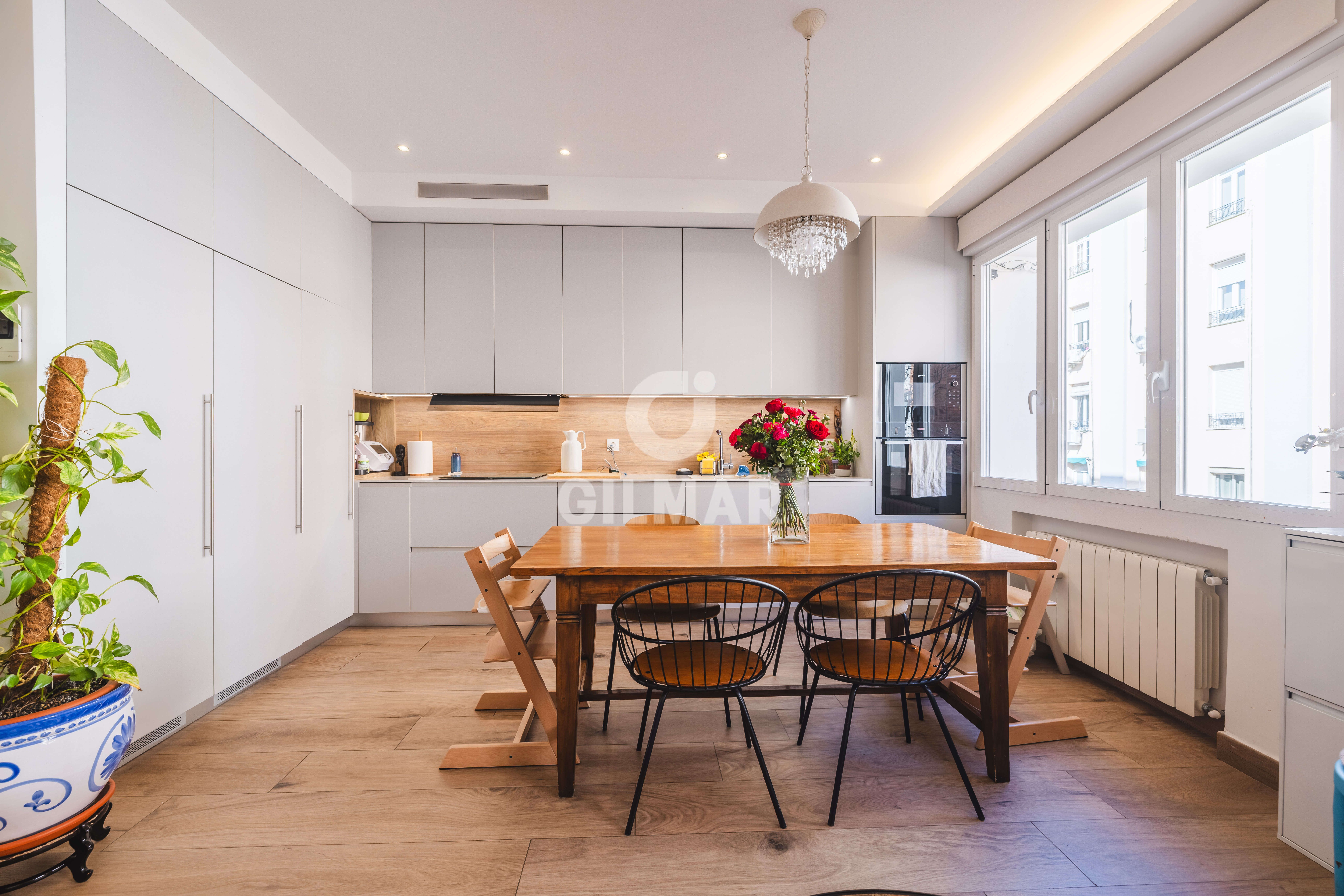 Cocina de Piso en venta en  Madrid Capital con Calefacción