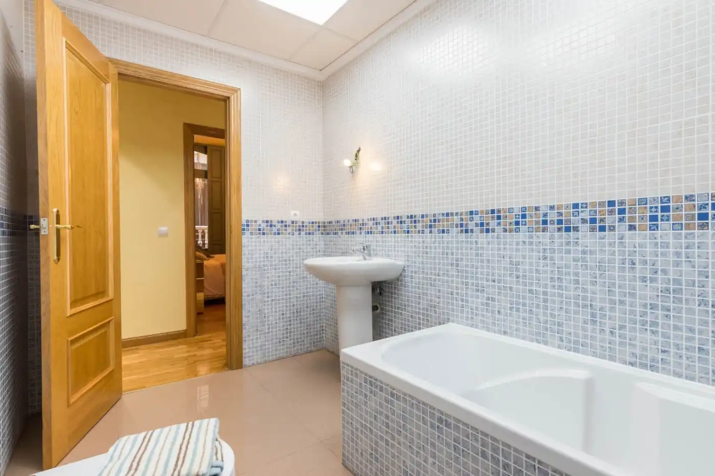 Baño de Piso en venta en Murcia con Parquet, Trastero y Balcón