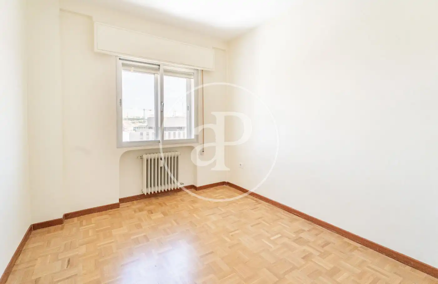 Bedroom of Attic for sale in Madrid  with Air Conditioner, Heating and Private garden