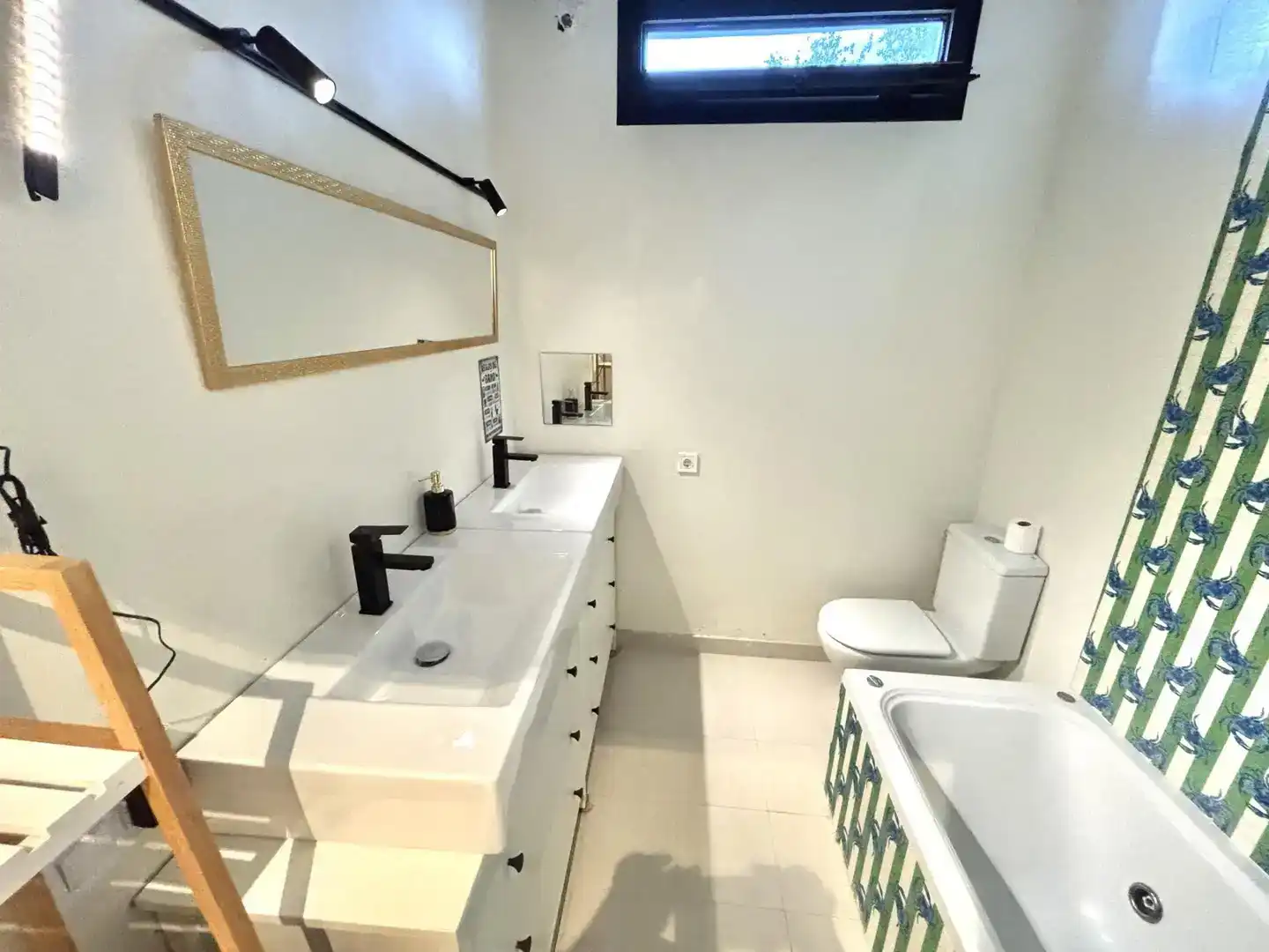 Badezimmer von Loft zur Miete in Valencina de la Concepción mit Klimaanlage, Privatgarten und Möbliert