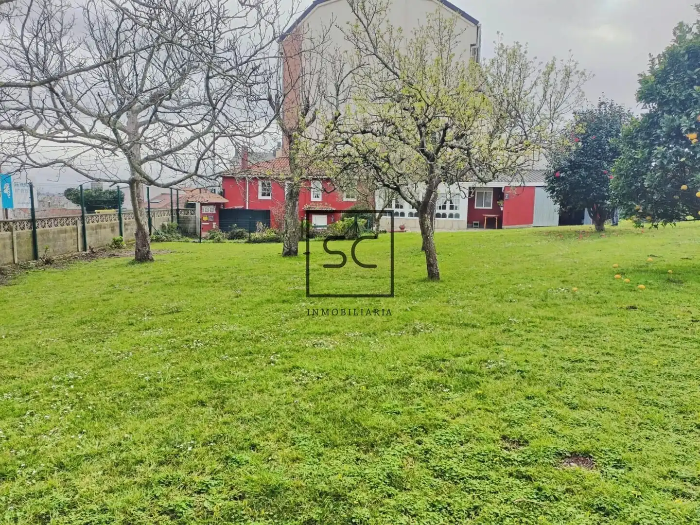 Casa o xalet en venda en Ferrol amb Calefacció, Jardí privat i Alarma