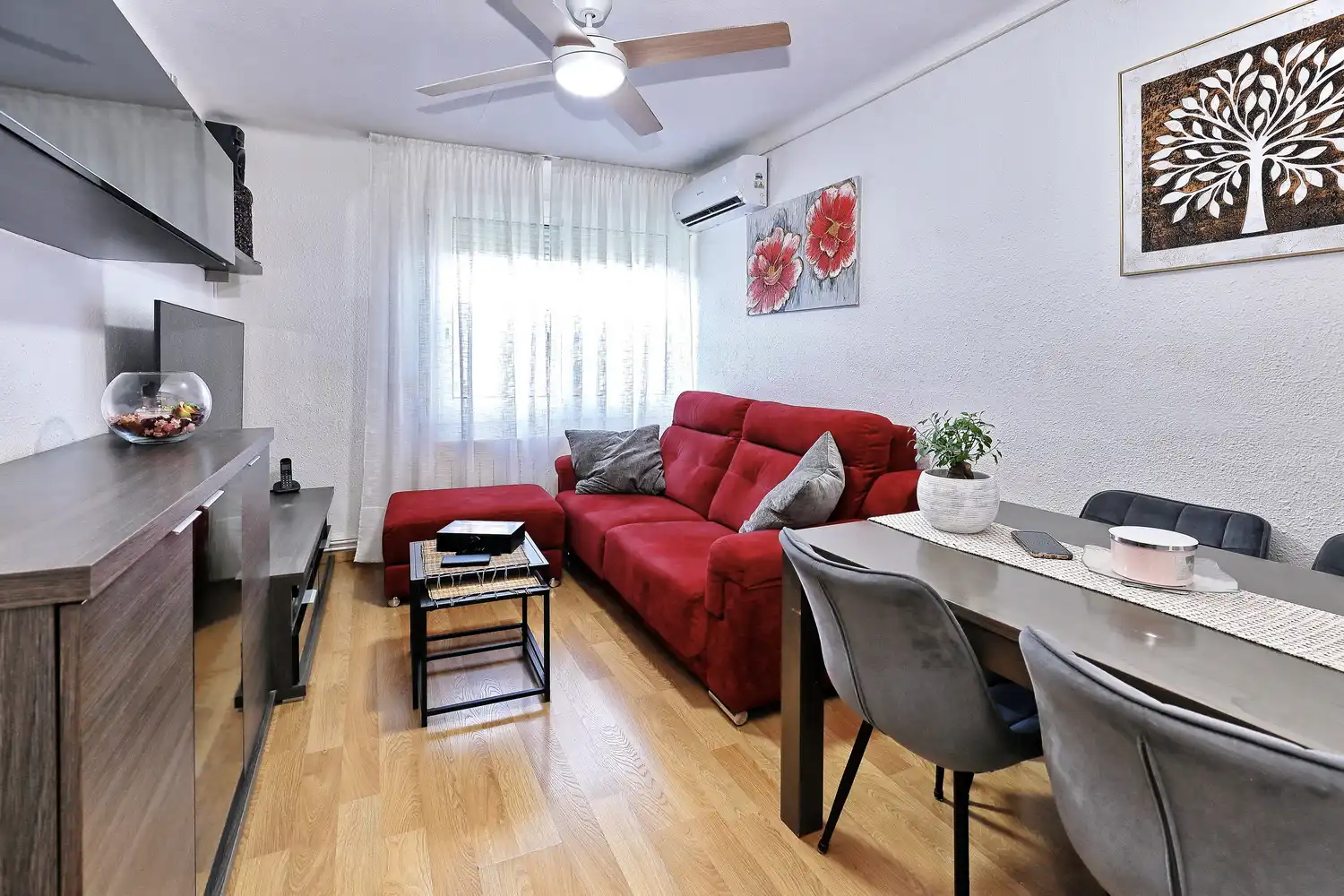 Sala de estar de Piso en venta en Barcelona con Aire acondicionado, Amueblado y Horno