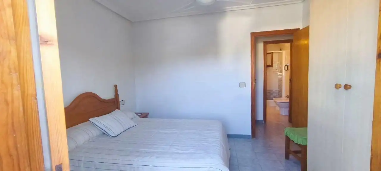 Dormitori de Casa o xalet en venda en Los Alcázares amb Terrassa, Moblat i Balcó