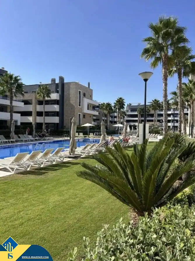 Schwimmbecken von Dachboden zum Verkauf in Orihuela mit Klimaanlage, Heizung und Terrasse