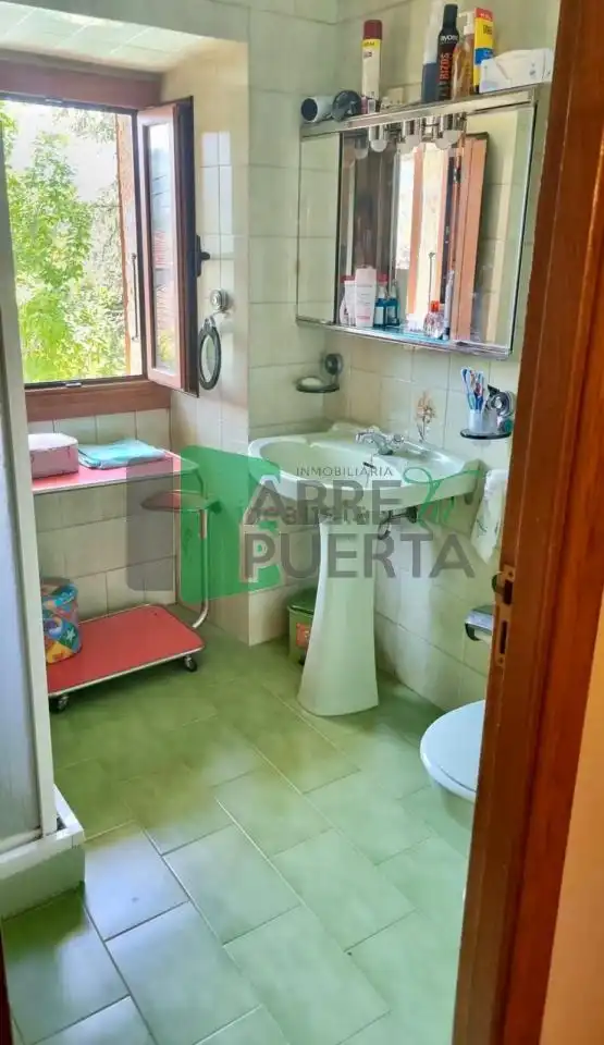 Casa rústica con jardín en venta en Leiro, imagen 5
