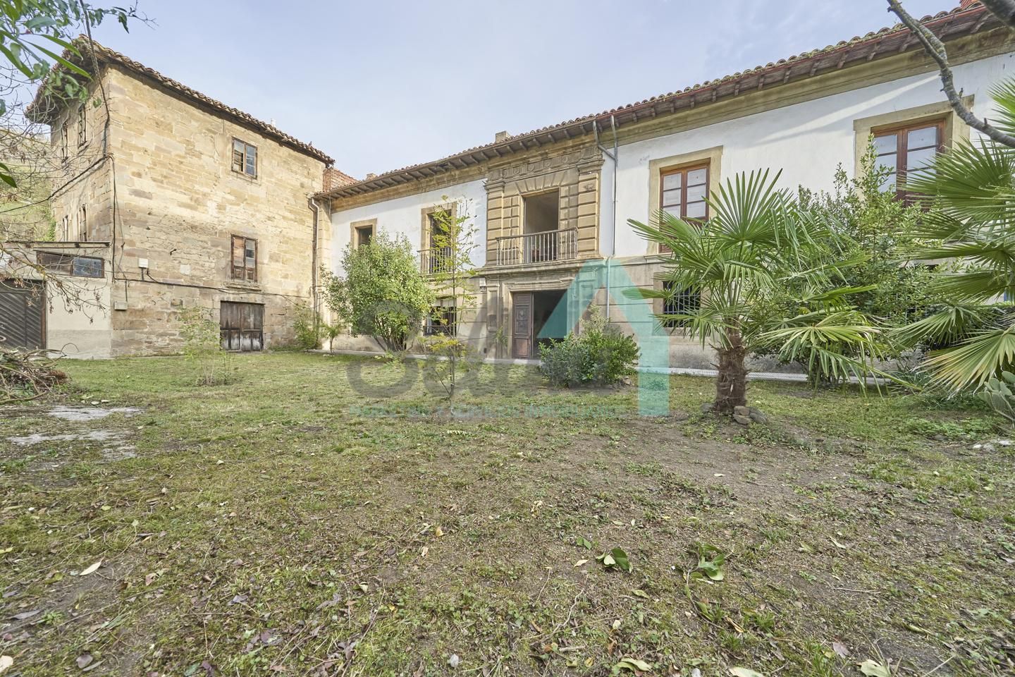 Vista exterior de Casa adosada en venda en Lena amb Jardí privat, Parquet i Terrassa