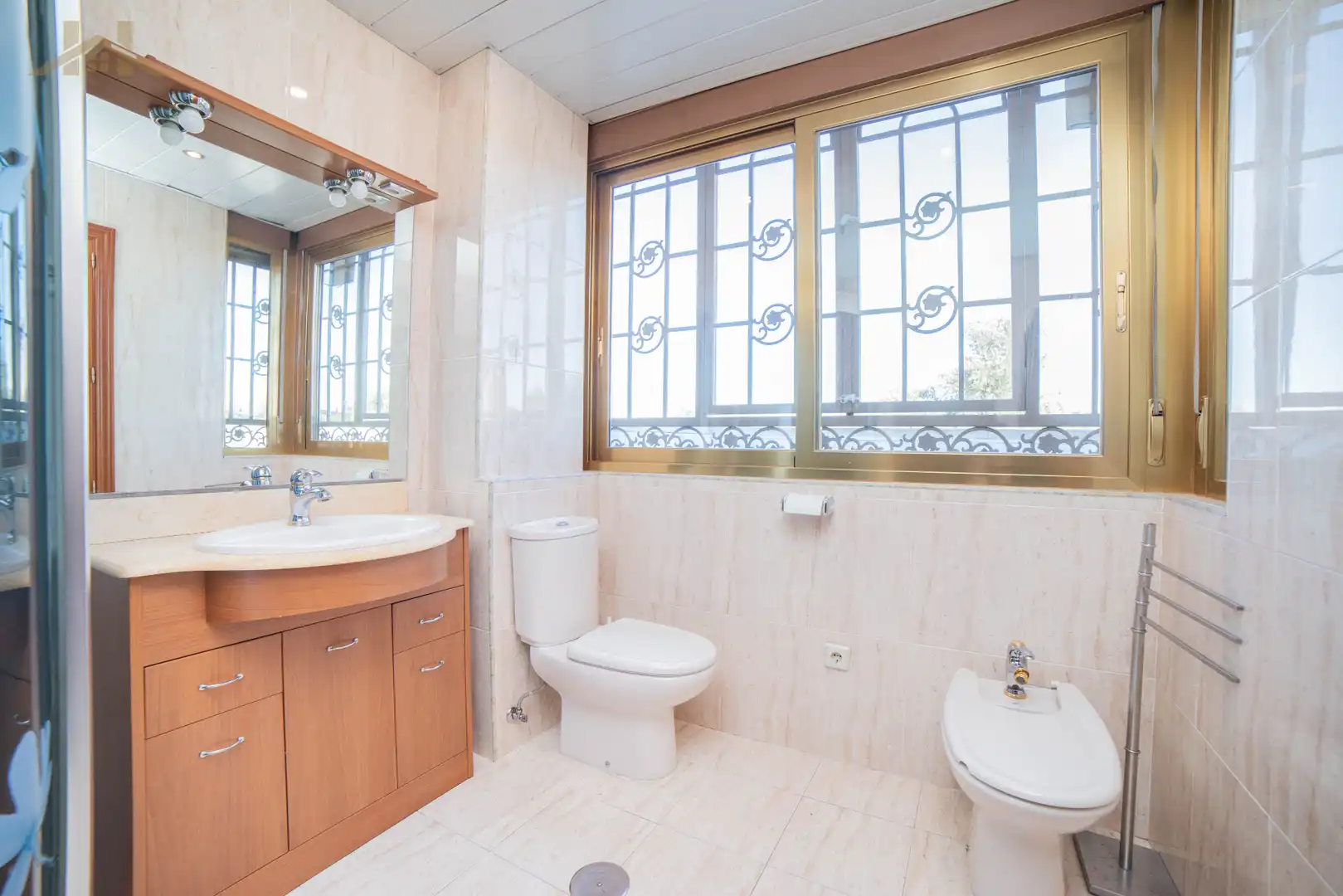 Baño de Casa o chalet en venta en Rivas-Vaciamadrid con Jardín privado, Trastero y Piscina