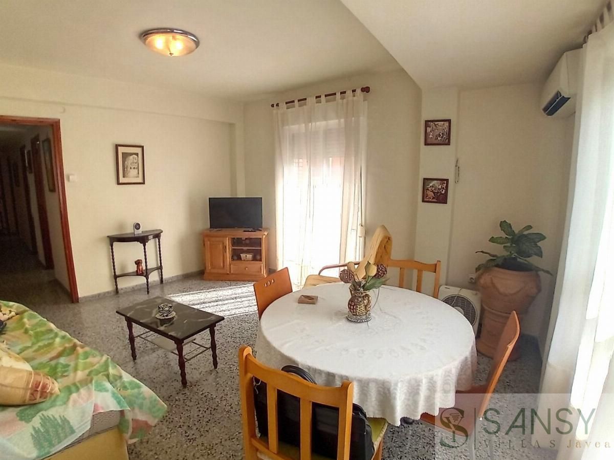 Sala d'estar de Apartament en venda en Oliva amb Aire condicionat, Calefacció i Balcó