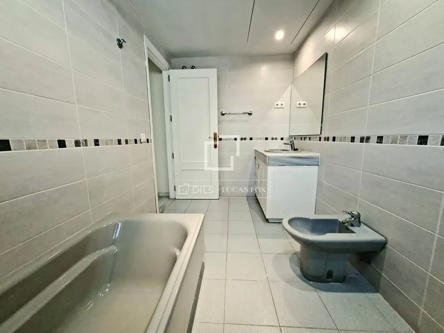 Badezimmer von Dachboden zur Miete in Málaga mit Klimaanlage, Heizung und Privatgarten