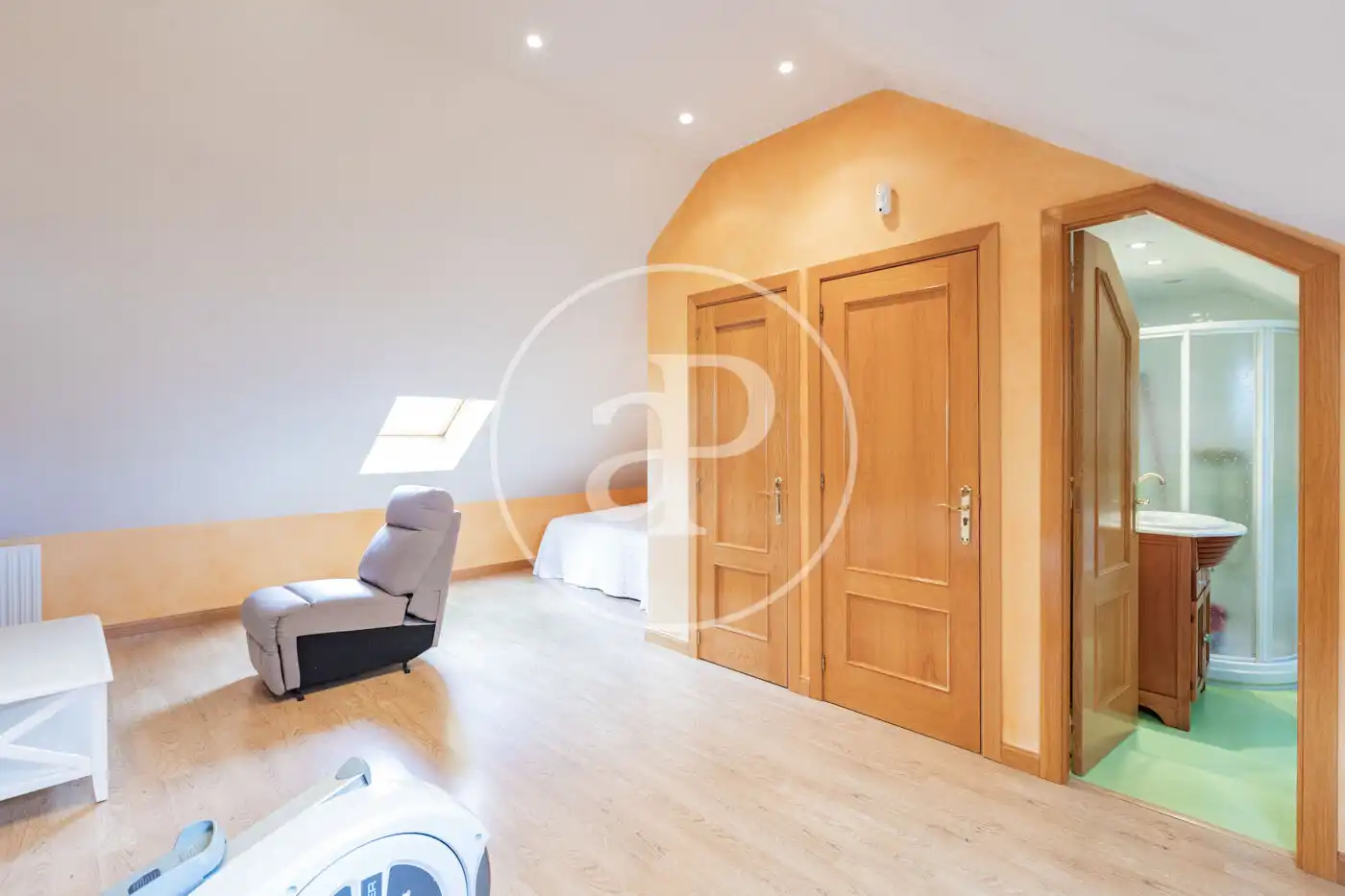 Bedroom of Detached homes for sale in Madrid  with Heating, Private garden and Terrace