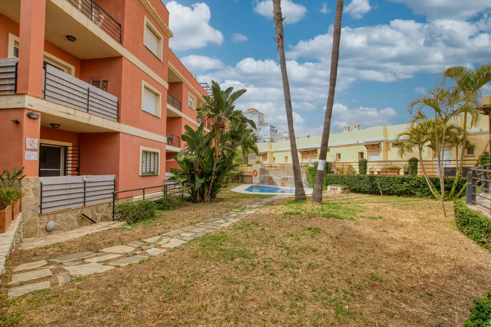 Vista exterior de Apartamento en venta en Rincón de la Victoria