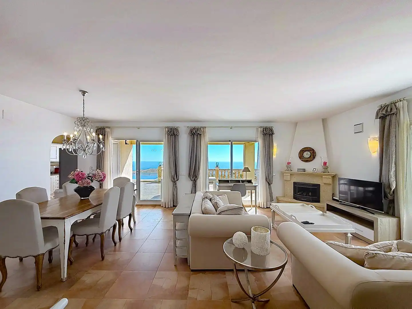 Chalet con piscina en venta en Cumbre del Sol, imagen 8