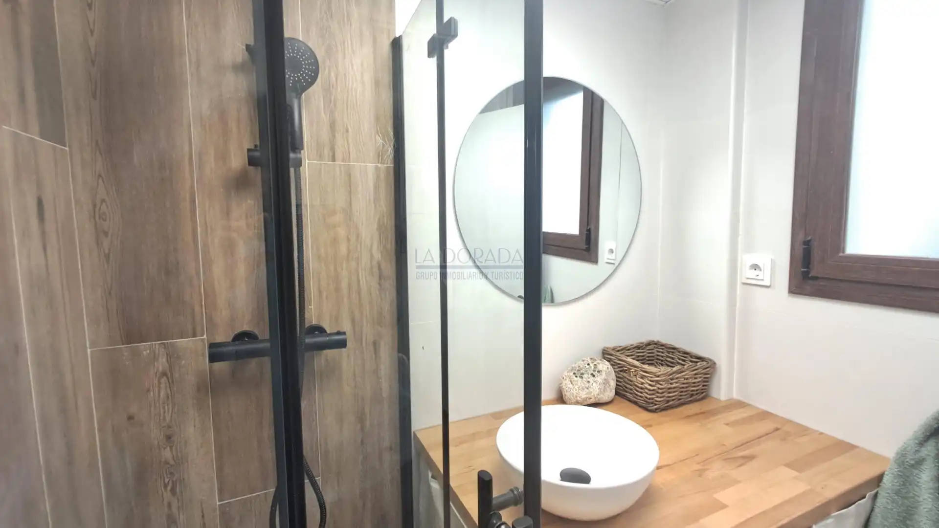 Baño de Piso en venta en Cambrils con Aire acondicionado, Trastero y Internet
