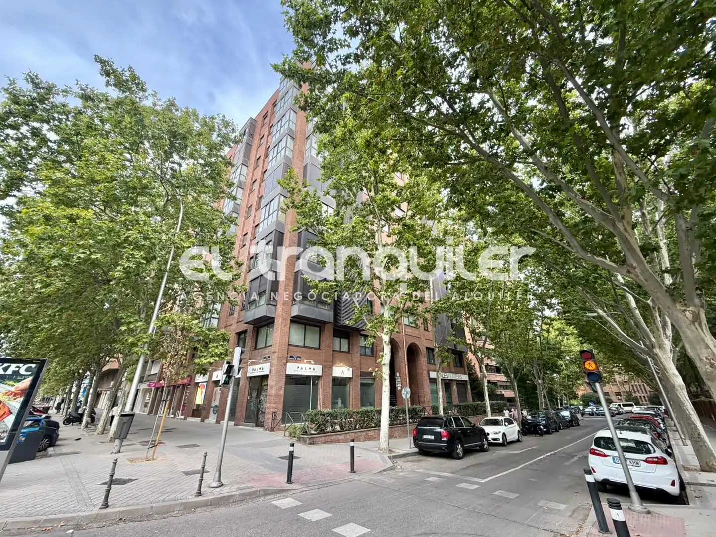Exterior view of Flat for rent in Madrid  with Air Conditioner and Washing machine