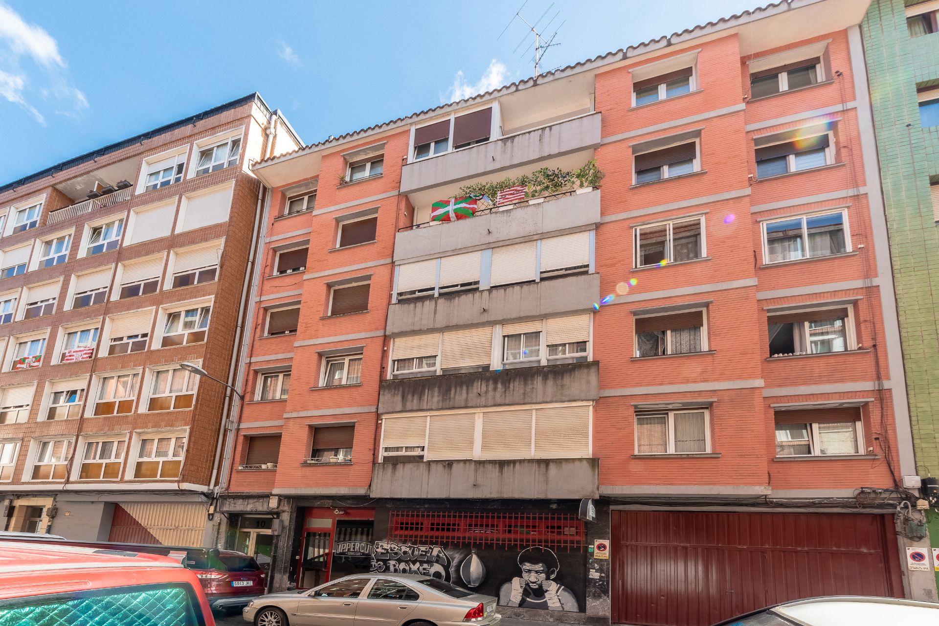Vista exterior de Piso en venta en Erandio con Calefacción, Parquet y Amueblado