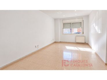 Piso con ascensor en venta en Calle Univ Montpeller
