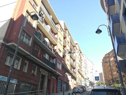 Vista exterior de Pis en venda en Bilbao  amb Terrassa