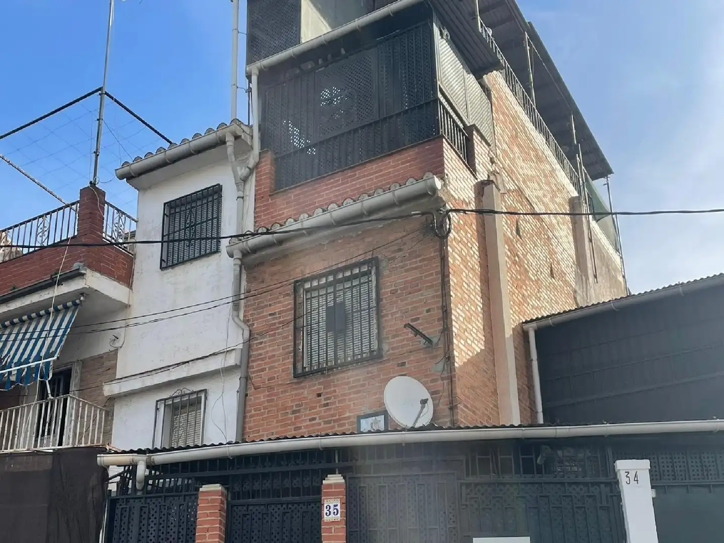 Vista exterior de Casa o xalet en venda en Granada