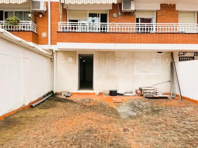 Business premises for sale in Carrer de la Independència, imagen 13