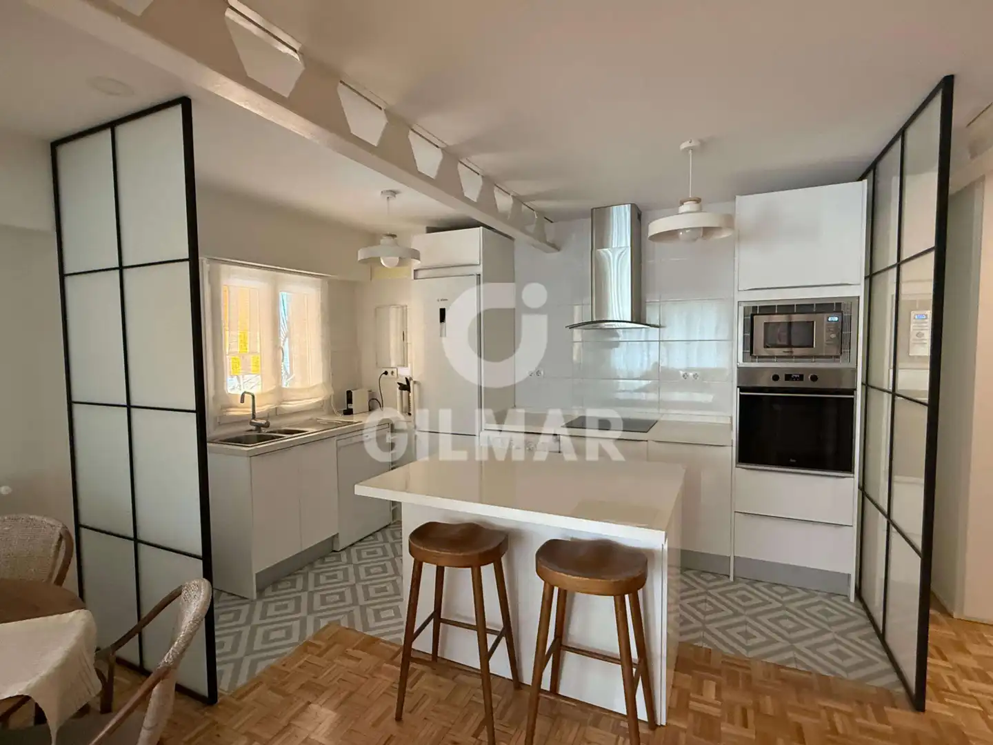 Kitchen of Flat for rent in Sevilla  with Air Conditioner, Heating and Parquet flooring