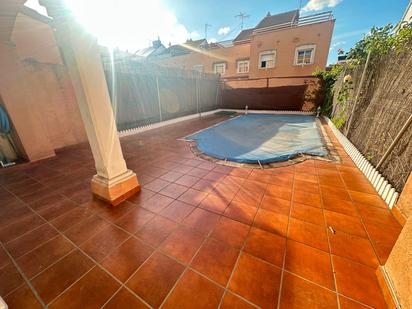 Piscina de Casa o xalet en venda en Parla amb Calefacció, Terrassa i Piscina