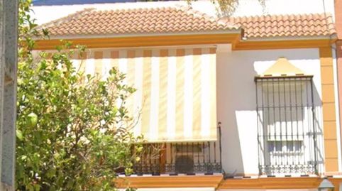 Foto 2 de Piso en venta en Sagitario, Salesianos, Utrera