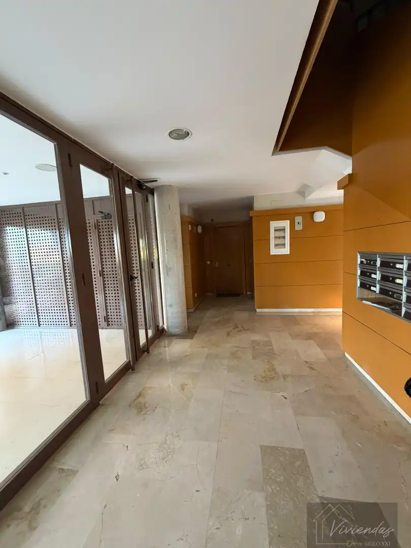 Appartamento con piscina in vendita a CONDESA DE CHINCHON 15, imagen 4