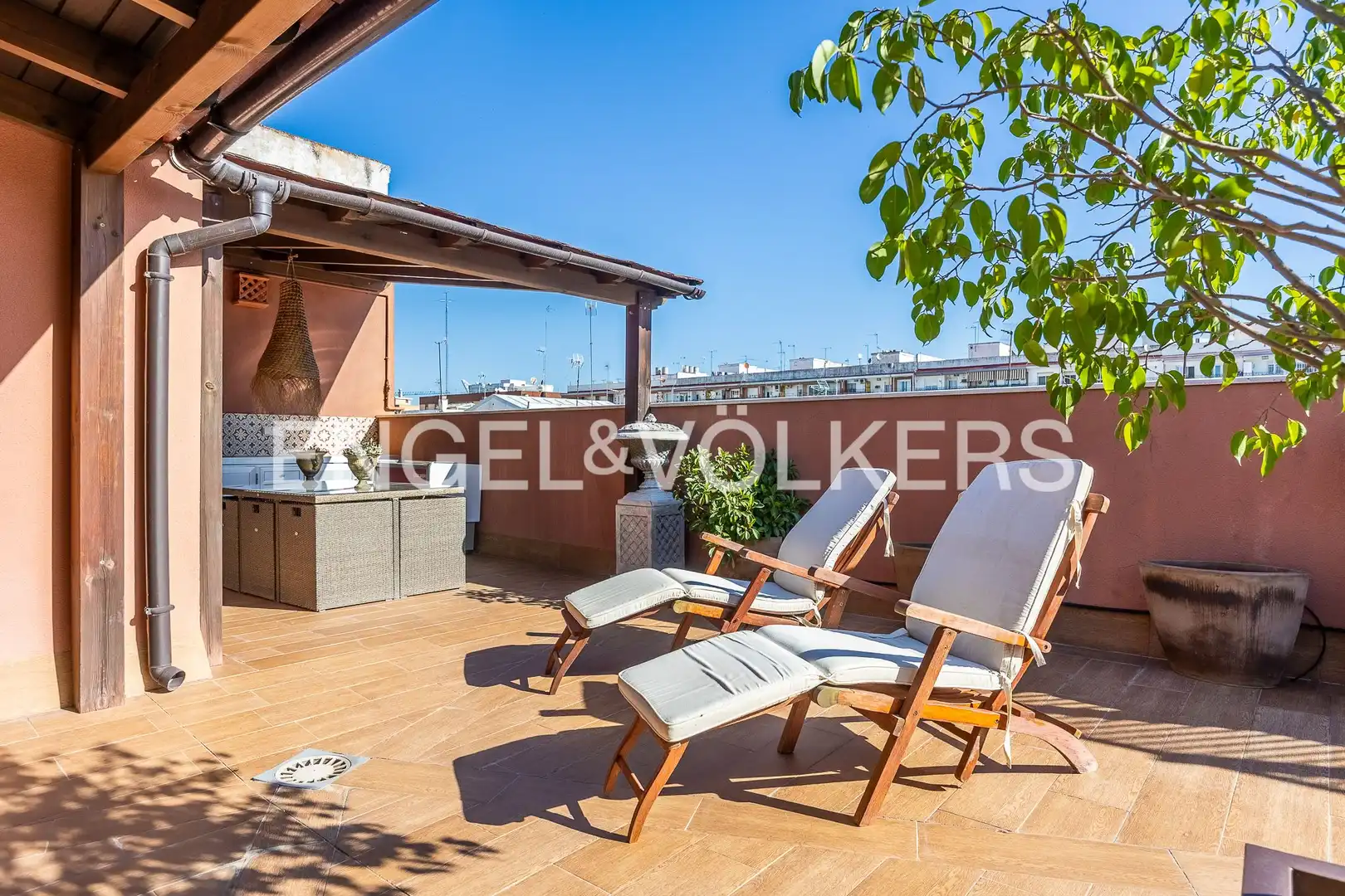 Terrace of Detached homes for sale in Sevilla  with Air Conditioner, Heating and Storage room