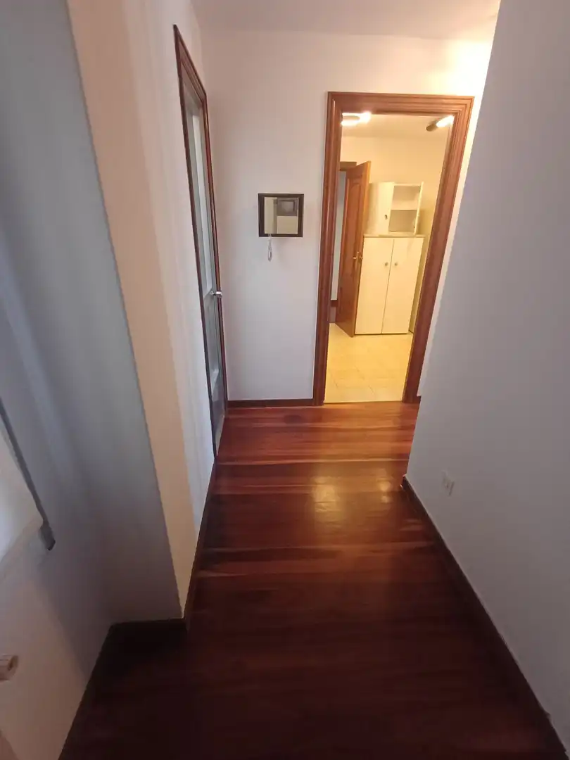 Pis amb ascensor de lloguer a Centro - Juan Flórez - Plaza Pontevedra, imagen 3
