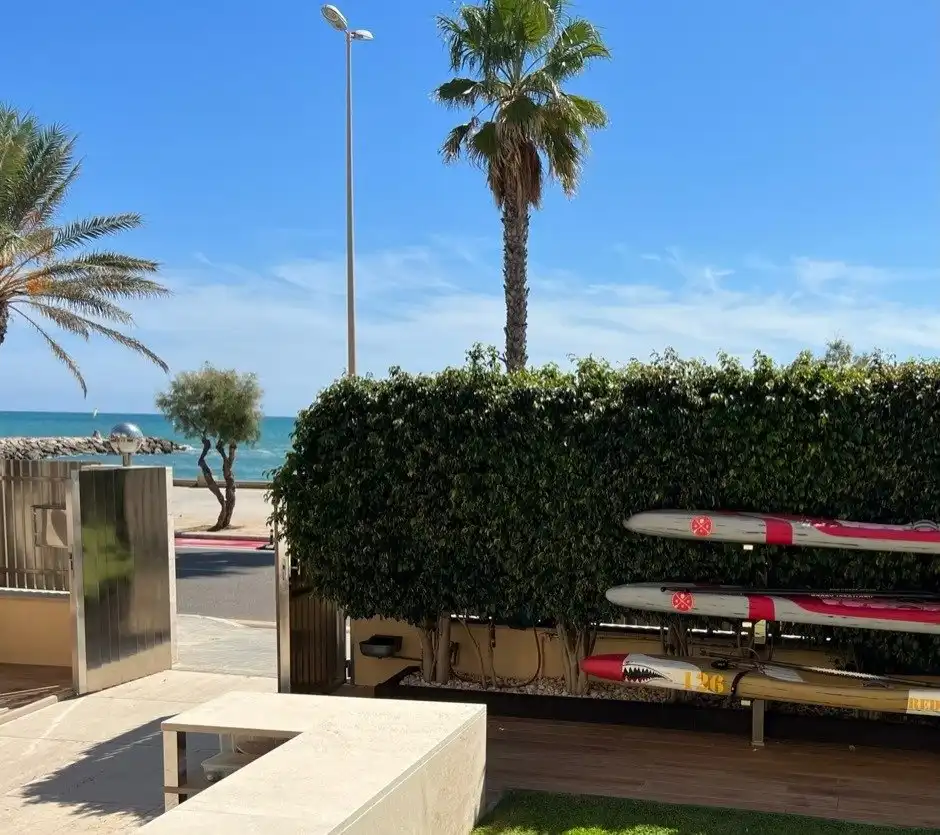 Terrassa de Casa o xalet en venda en Sitges amb Aire condicionat, Calefacció i Jardí privat
