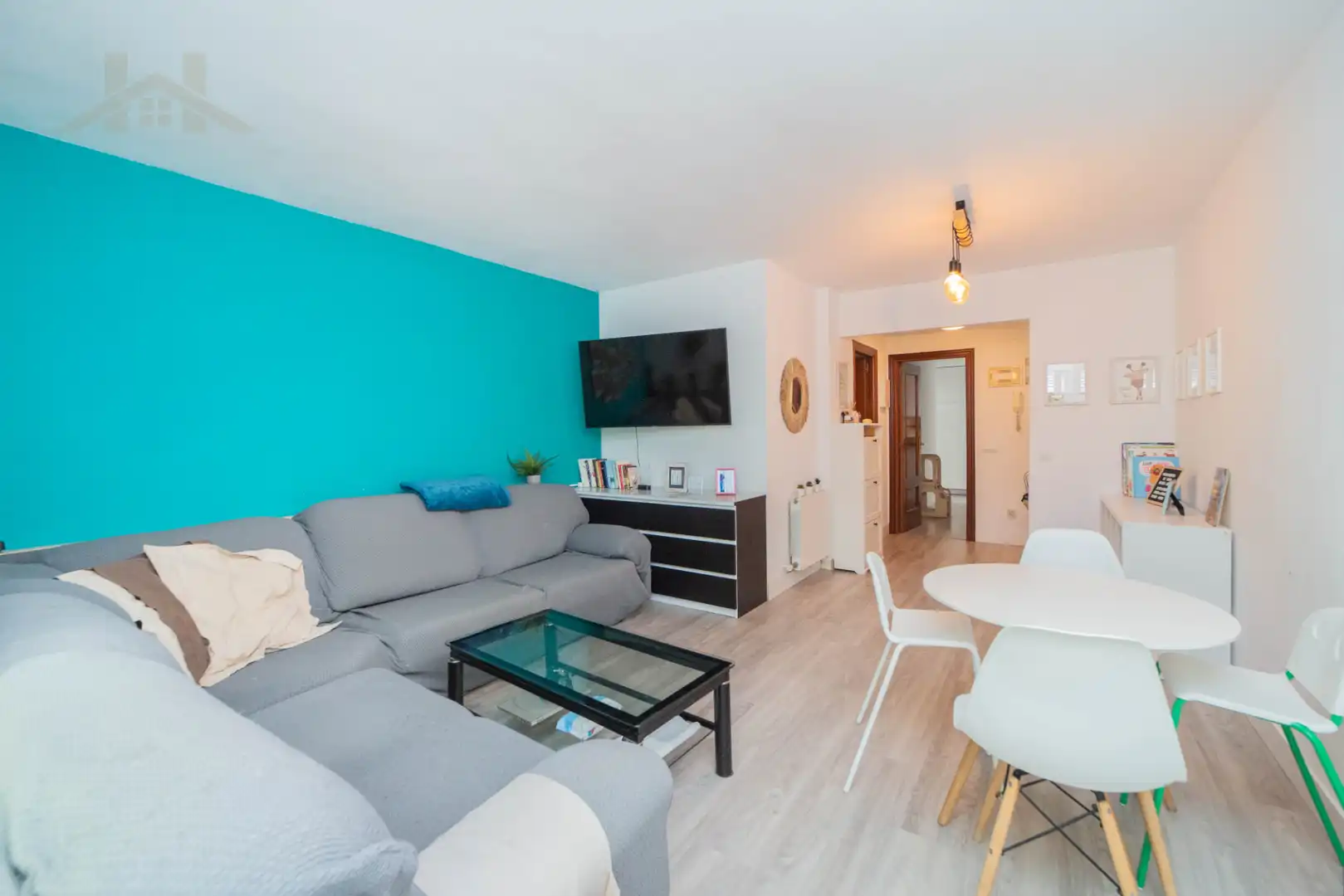 Living room of Flat for sale in Villanueva de la Cañada  with Air Conditioner, Heating and Storage room